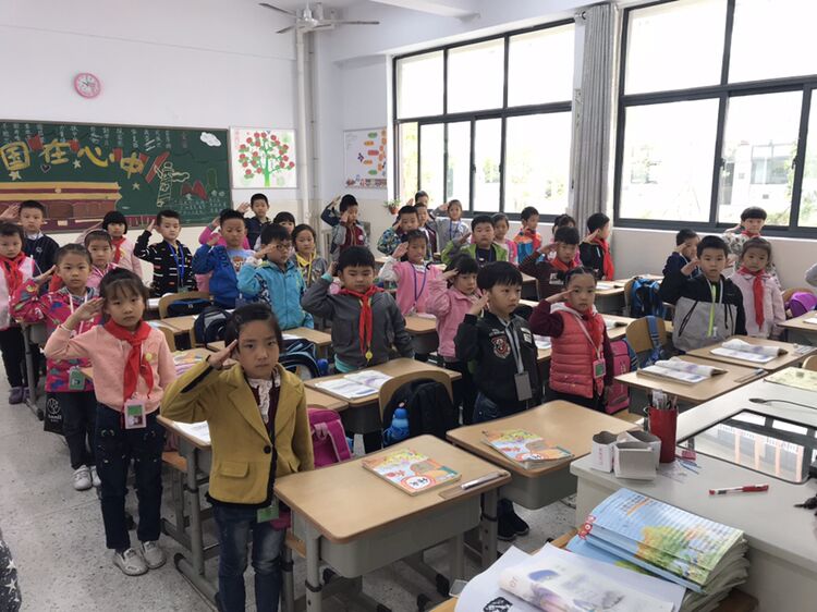 少先队员3.jpg